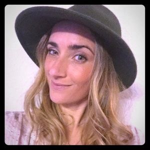 Meet your Posher, Clara